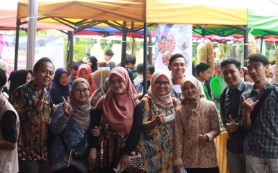 Tim riset Prodi Bisnis Digital berpartisipasi pada kegiatan Semarak Wirausaha Pangan Desa di Desa Sukamurni Kec. Cilawu Kab. Garut