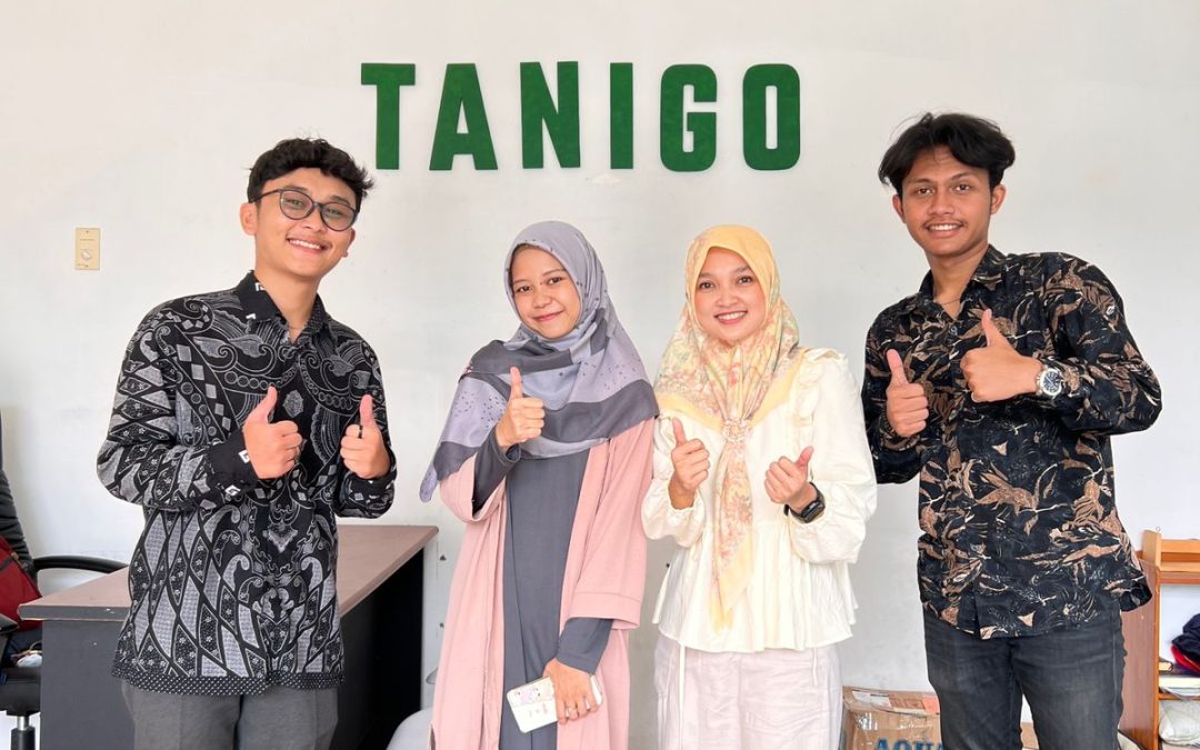 Company Visit/ Kunjungan Industri Tim Dosen dan Mahasiswa Prodi Bisnis Digital Fakultas Ekonomi ke berbagai Startup Tanigo Surakarta Jawa Tengah